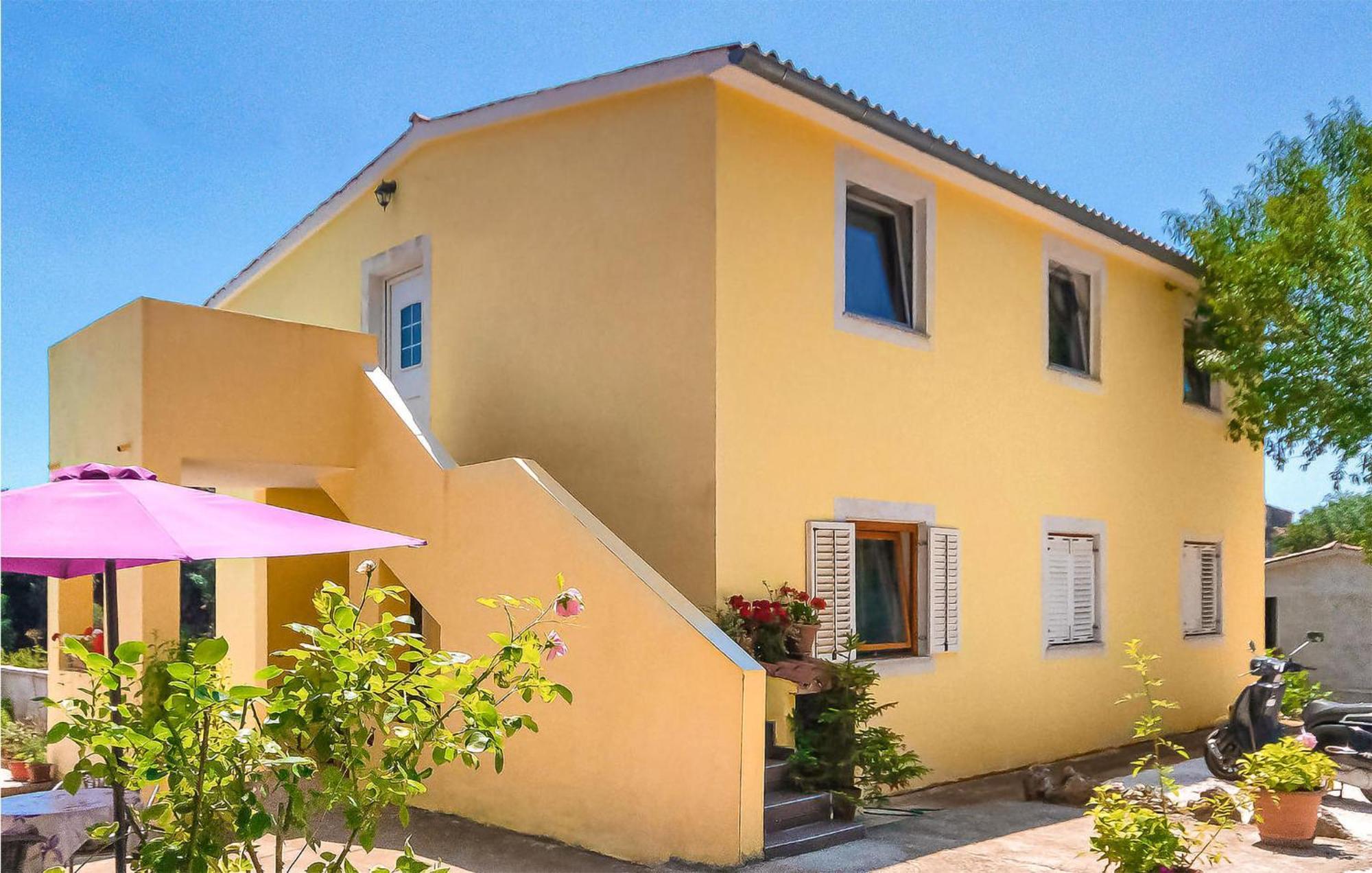 3 Bedroom Gorgeous Apartment In Marcana Exterior photo